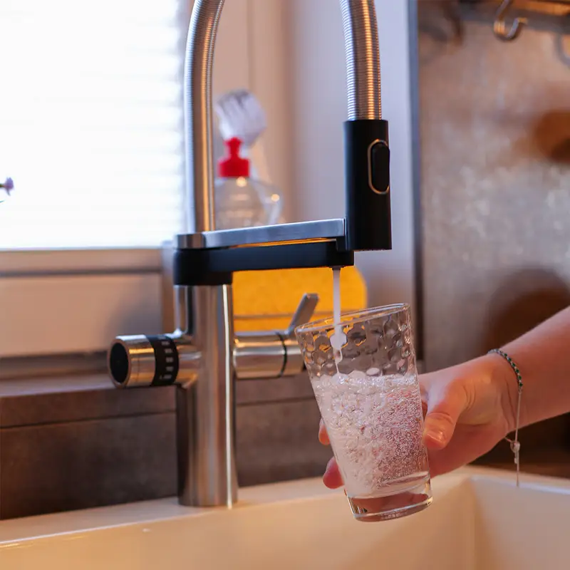 Häcker Concept130 Küche in Fuhrberg: soda Wassersystem